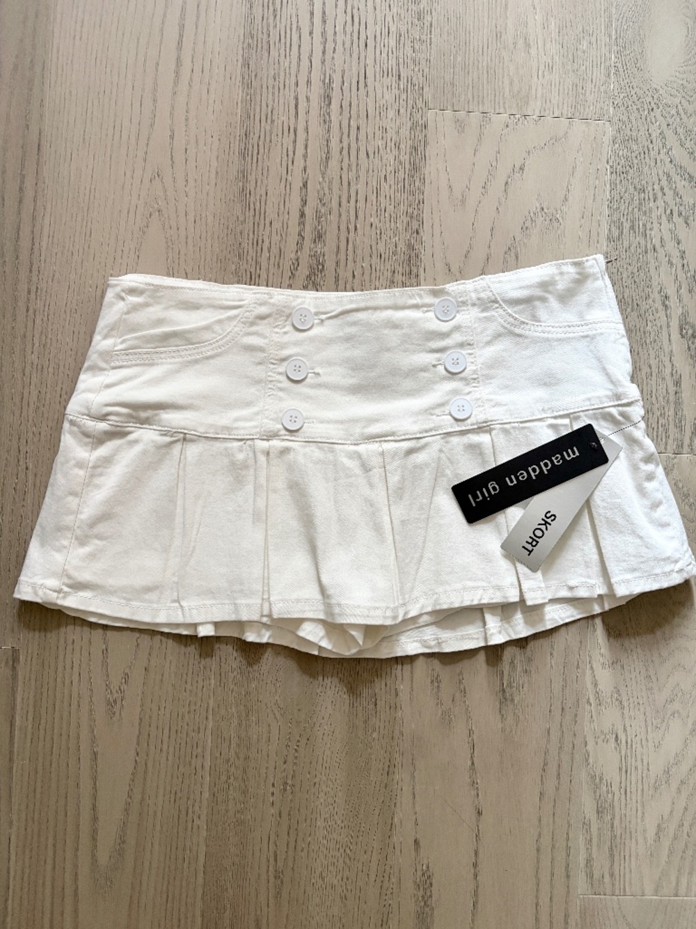 Madden Girl, White, Pleated, Denim, Ultra Mini Skort, Low Rise, L, New With Tags